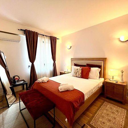 Novum Comfort Bukarest Exteriör bild