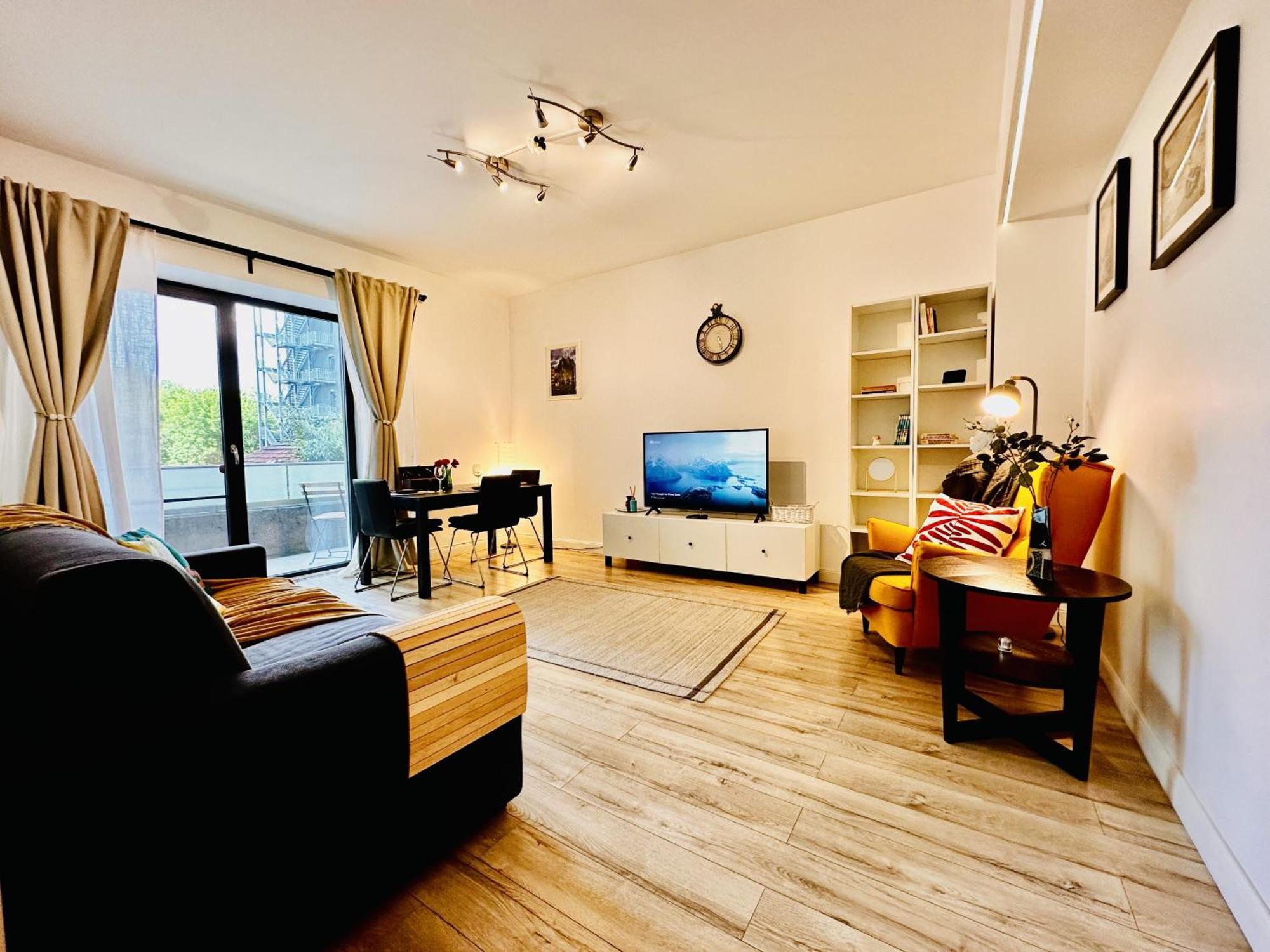 Novum Comfort Bukarest Exteriör bild