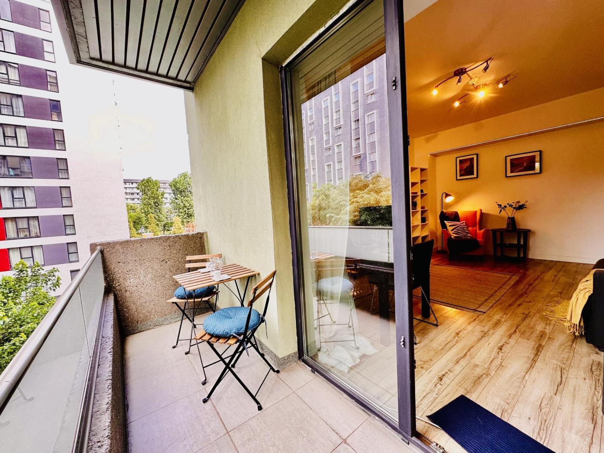 Novum Comfort Bukarest Exteriör bild