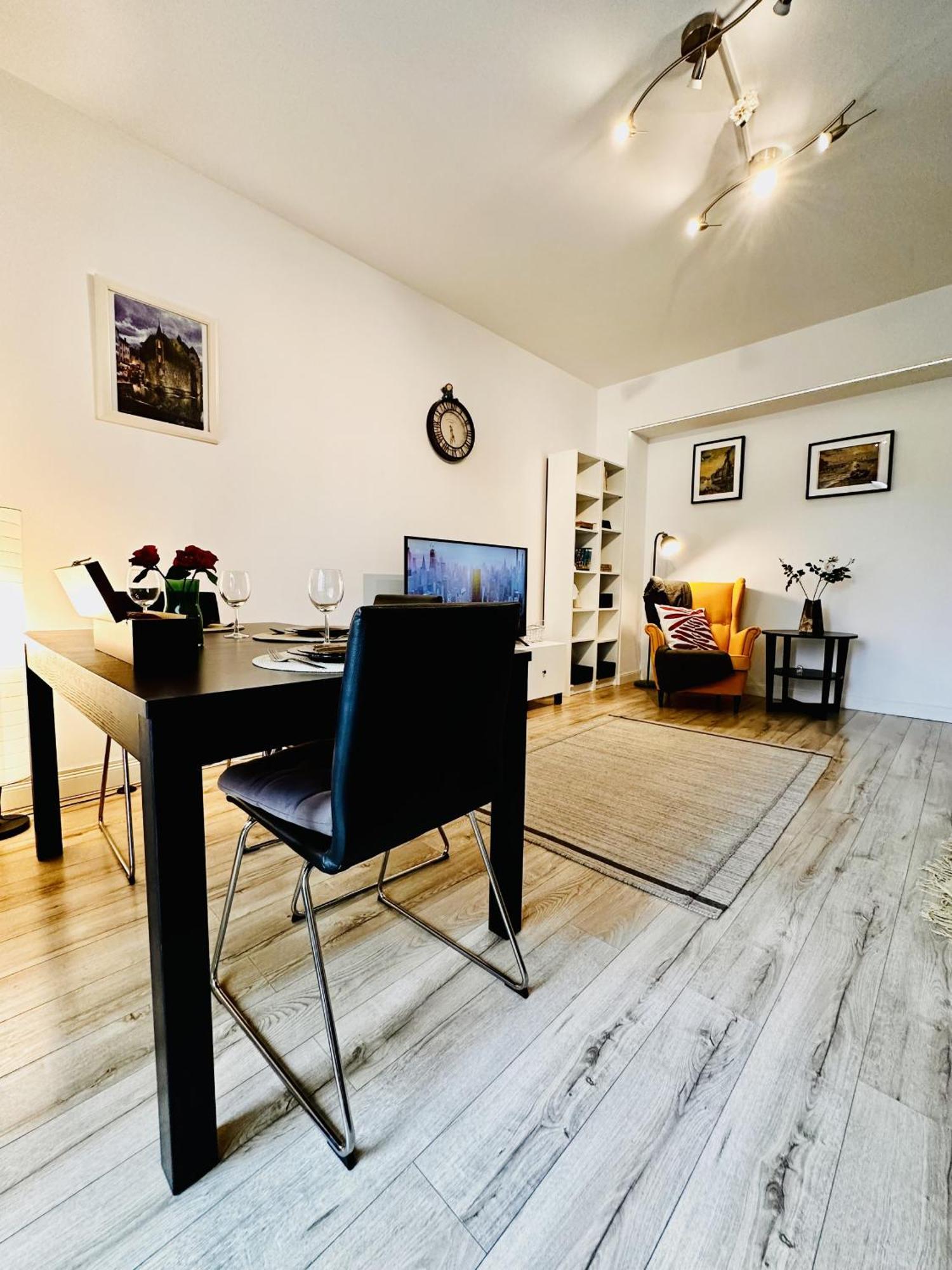 Novum Comfort Bukarest Exteriör bild