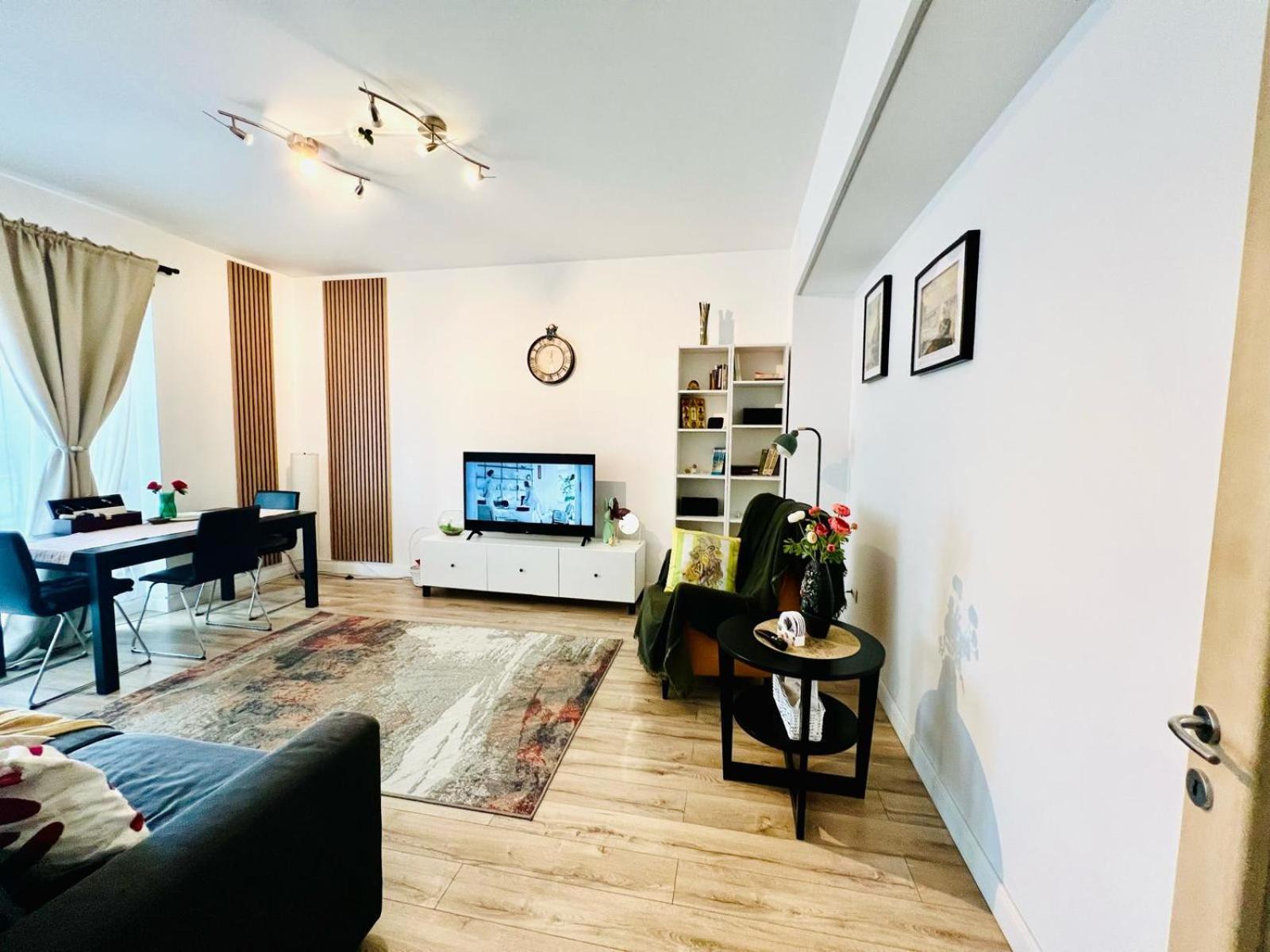 Novum Comfort Bukarest Exteriör bild